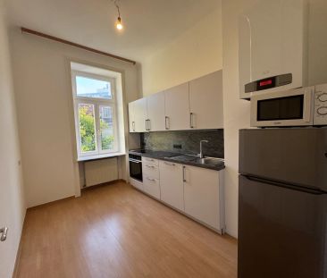 NEU! Absolute Ruhelage! Sanierte 1,5 Zimmerwohnung! Gänzlich in den... - Photo 4