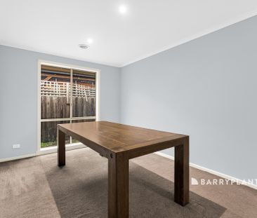 Spacious Family Home in Oatlands Estate - Photo 3