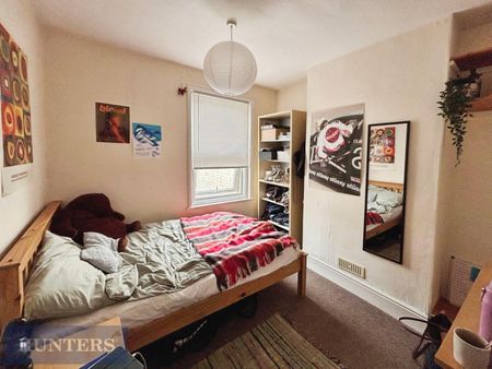 3 bedroom House To Let - Photo 3