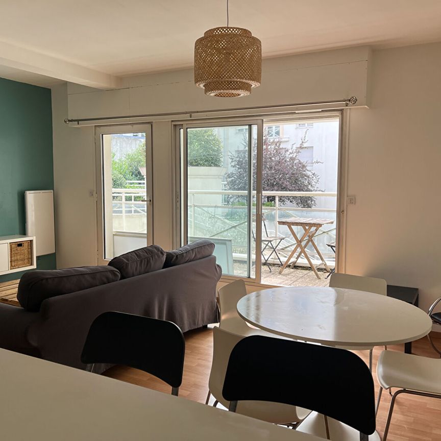 Location Appartement 2 pièces 56m² LILLE 59000 - Photo 1