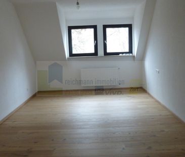 Schöne großzügige 2 Zimmer-Wohnung in guter Lage von Donaueschingen. - Photo 2