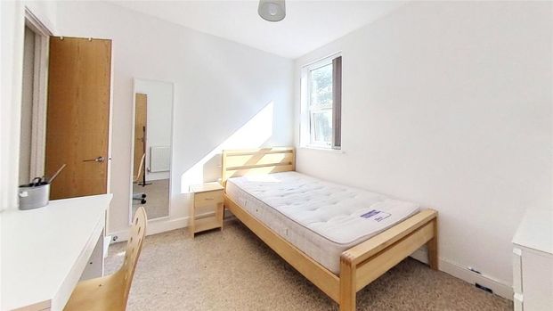 5 bedroom house to rent - Photo 1