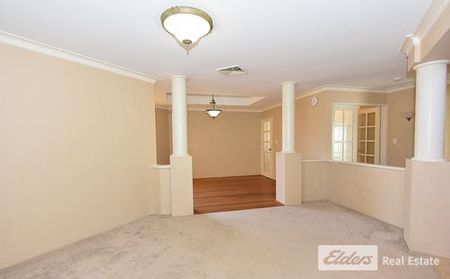 Large family home with so much room to move - Photo 5