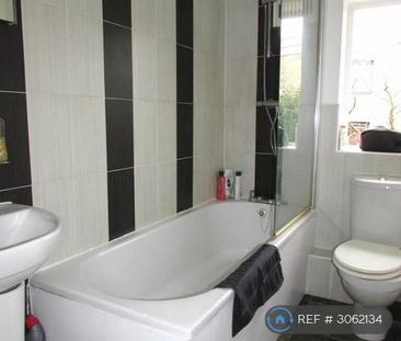 2 bedroom semi-detached house to rent - Photo 6