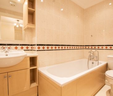 The Grange, Glebe Road, Cambridge - Photo 6