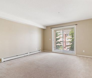 Charming 3rd Floor, 2 Bedroom Condo In Prime Location - Photo 1