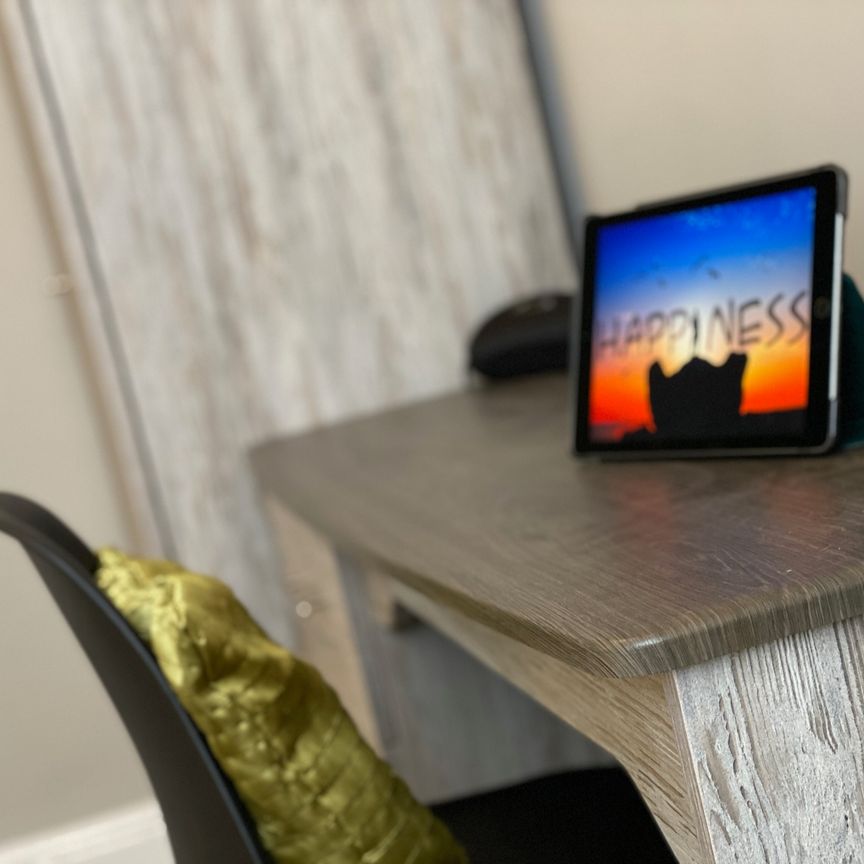 Breeze HIll Room 3 - 1st Floor Single Room - Photo 1