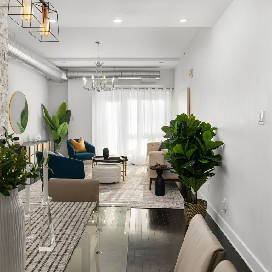 2375 Av. Ekers, #105 - Photo 1