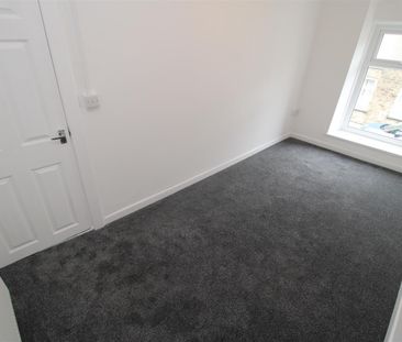 House - Terraced For Rent Edmondes Street, Ferndale - Photo 1