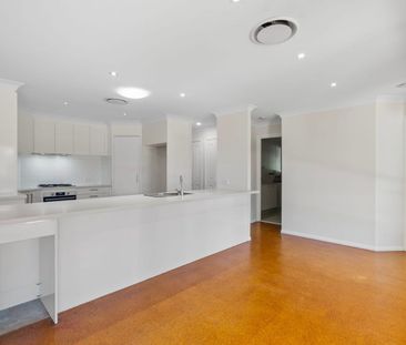 Low-Set Leafy Sanctuary Backing onto Parkland - Photo 5