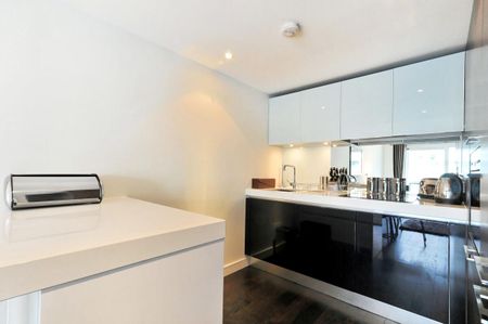 A contemporary one bedroom apartment to rent in Grosvenor Waterside, Chelsea - Photo 4
