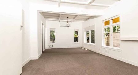 Old-world house - Photo 5