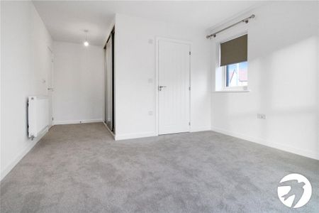 3 bedroom detached house to rent - Photo 5