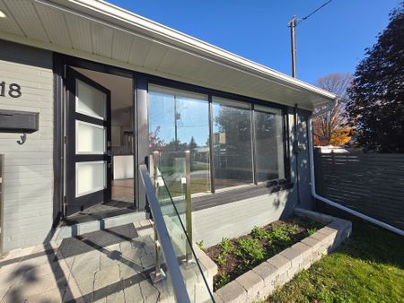 For Lease - 18 Deerfield Road, Toronto, Ontario - Photo 4