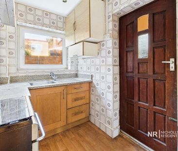 3 bedroom semi-detached house to rent - Photo 6