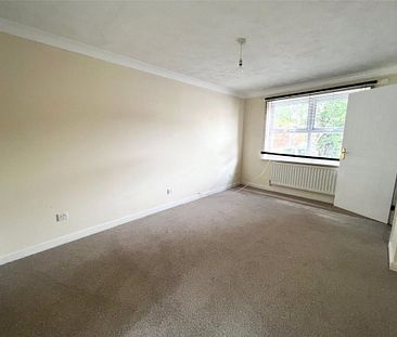 2 Bedroom House - Hulton Close, Southampton - Photo 4