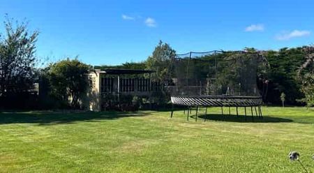 3 Bedroom Home available now - Photo 5