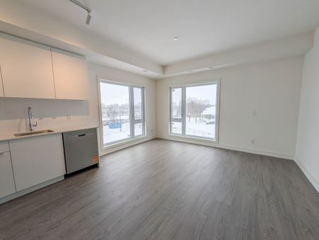 16 Melbourne Ave, St. Catharines - Brand New 3 Bedroom Stacked Condo - Photo 2