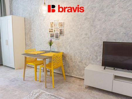 Pronájem bytu 1+1 30 m2 - Fotografie 2