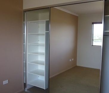 7/11-17 Stanley Street - Photo 2