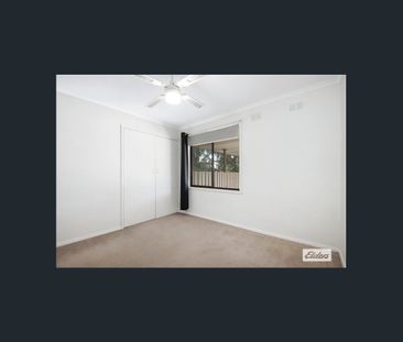 Four bedroom family living! - Photo 3