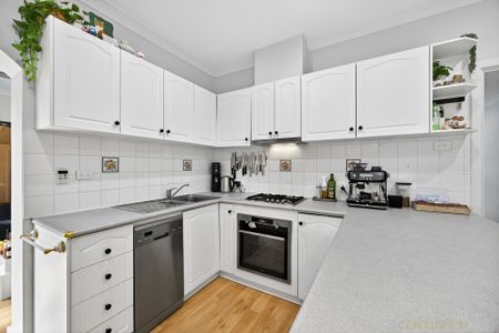 Beautifully Renovated Character Home with Pool - Photo 2