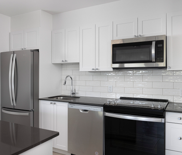 70 Parkwoods Village Drive - Photo 2 | Rentumo