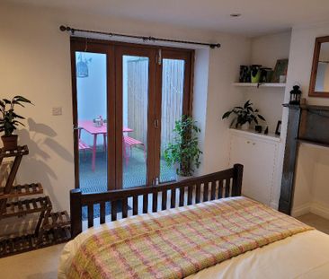 2 bedroom maisonette to rent - Photo 5