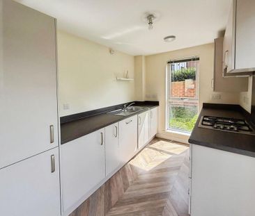 2 bedroom flat to rent - Photo 3
