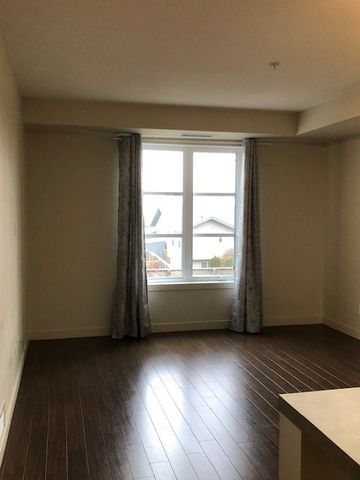 Venu Living at its finest – 1 bedroom plus den - Photo 2