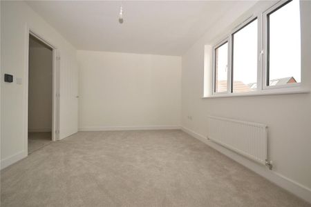 3 bedroom semi-detached house to rent - Photo 3