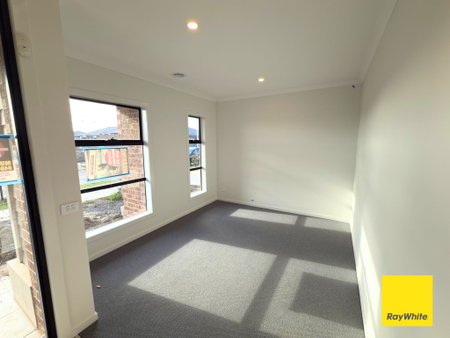 Exceptional Metricon Comfort Meets Modern Living in The Grove - Photo 5