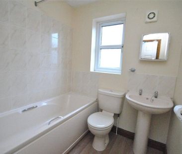 2 bedroom end of terrace house to rent - Photo 5