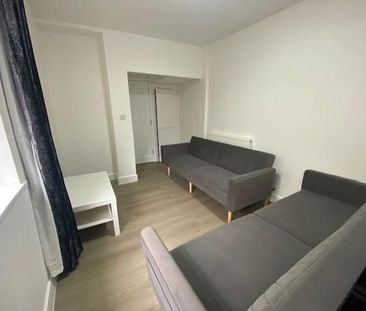 5 bedroom property to rent - Photo 2