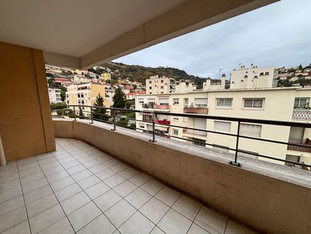 Location Appartement 2 pièces 37m² NICE 06100 - Photo 4