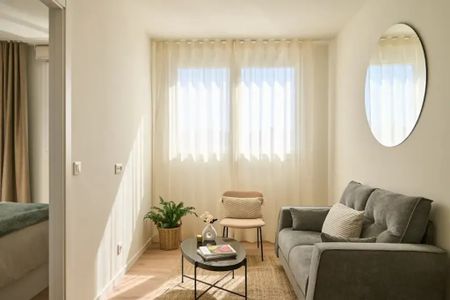 Calle de Perdiguera, Alcobendas, Community of Madrid 28108 - Photo 2