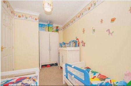 2 bedroom semi-detached house to rent - Photo 3