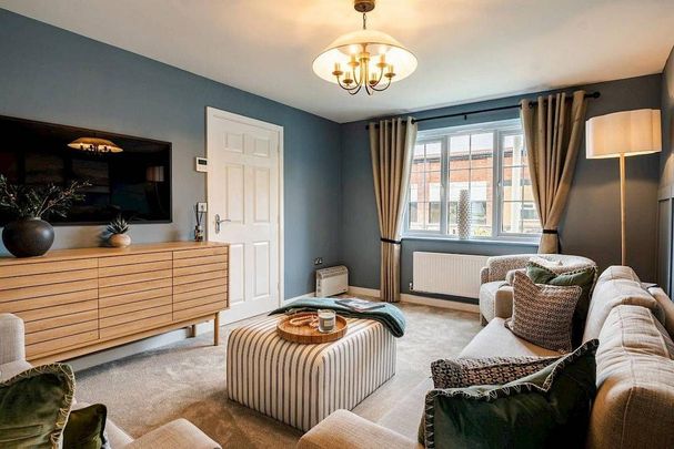 4 bedroom detached house to rent - Photo 1