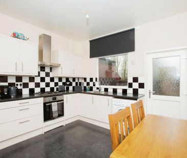 2 bedroom terraced house to rent - Photo 5