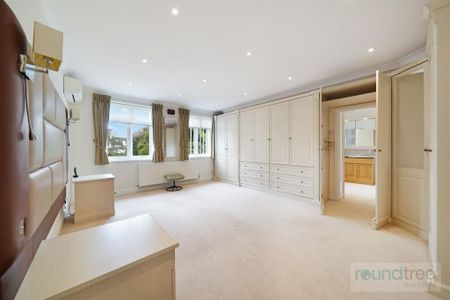 6 bedroom detached house to rent - Photo 4