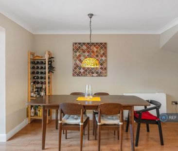3 bedroom terraced house to rent - Photo 2