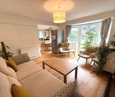 4 Bedroom Detached To Let - Photo 3
