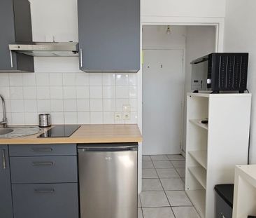 Location Appartement 1 pièce 13m² - Photo 3