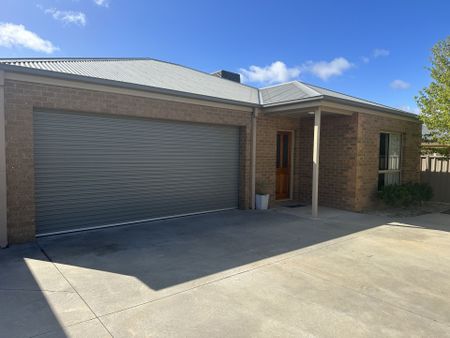 13 Rankins Lane Eaglehawk VIC - Photo 4