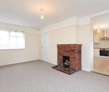 Two bedroom cottage with good sized garden and off road parking, in... - Photo 1