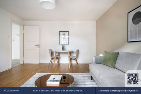 2.5 Zimmer, 1. Stock - Photo 2