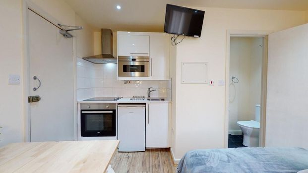 1 bedroom flat to rent - Photo 1