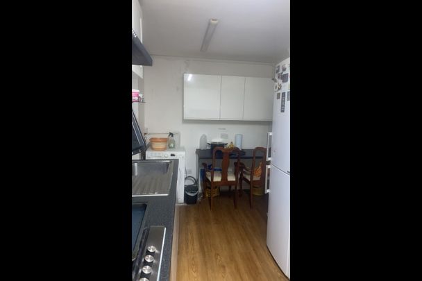 Room in a Shared House, Rochford Way Croydon, CR0 - Photo 1