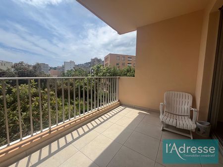 Location Appartement 1 pièce 32m² - Photo 4