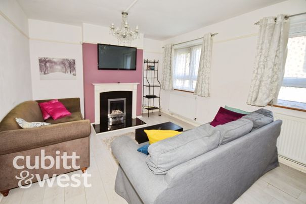 4 bedroom ground flat to rent - Photo 1